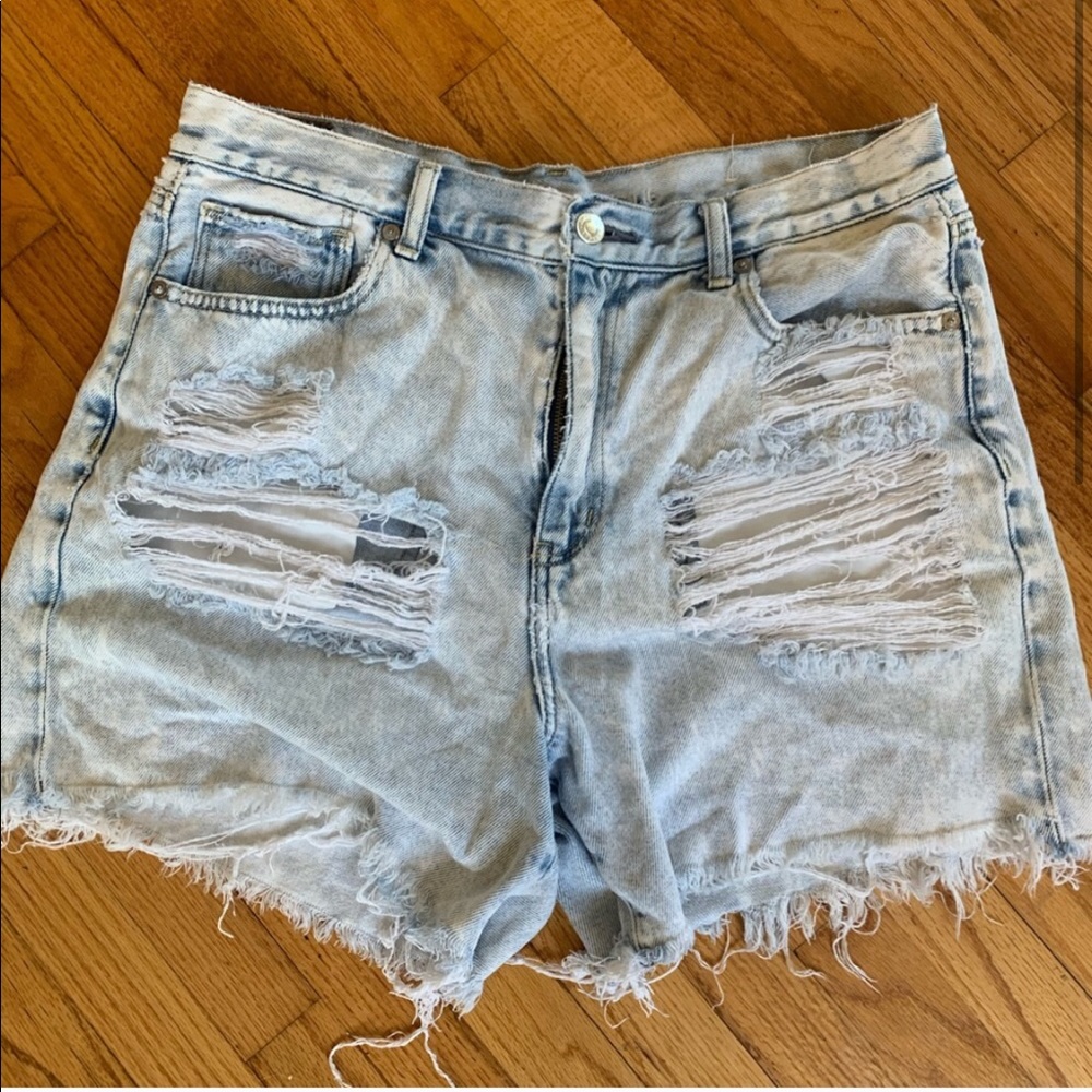 American Eagle distressed shorts
